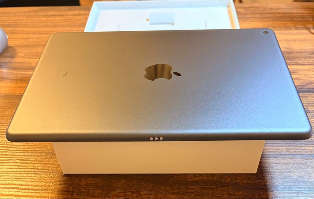 iPad 第8世代 128GB スペースグレイ Wi-Fi