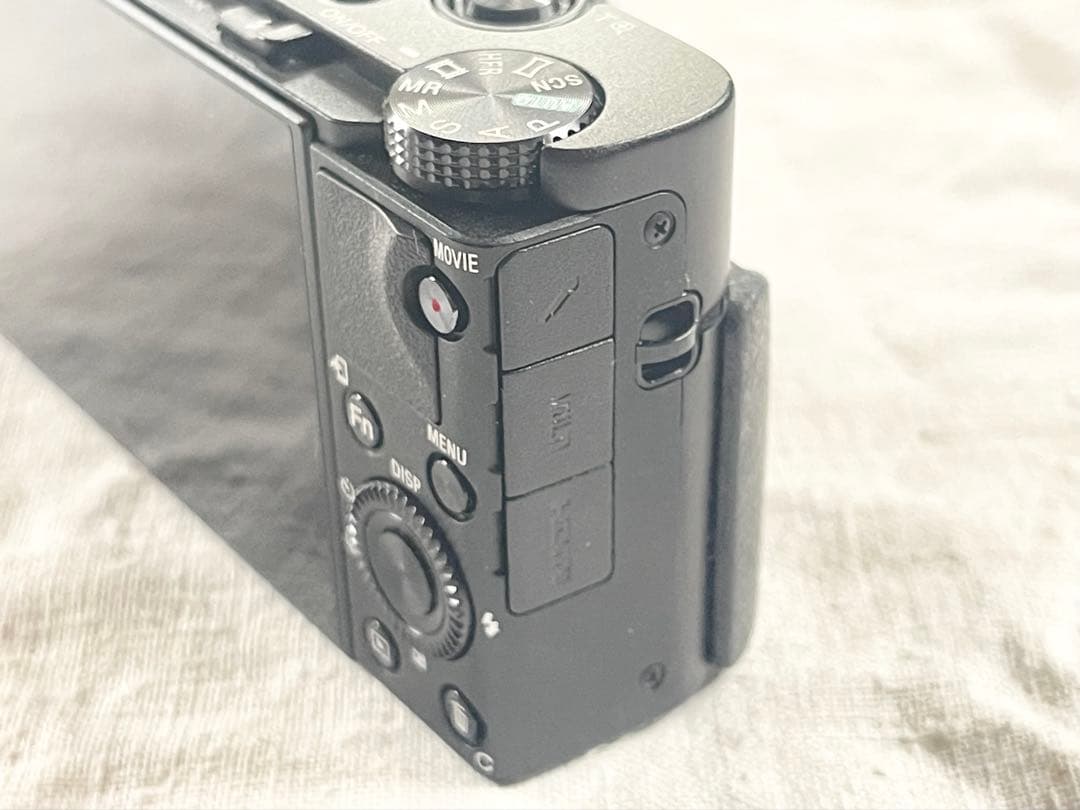 SONY RX100M7コンパクトデジタルカメラ