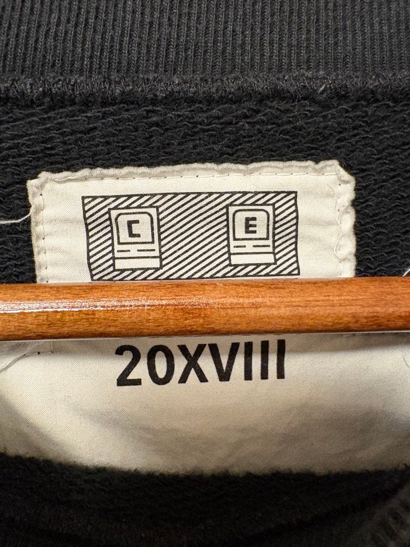 CAVEMPT C.E クルーネックプルオーバー 2018