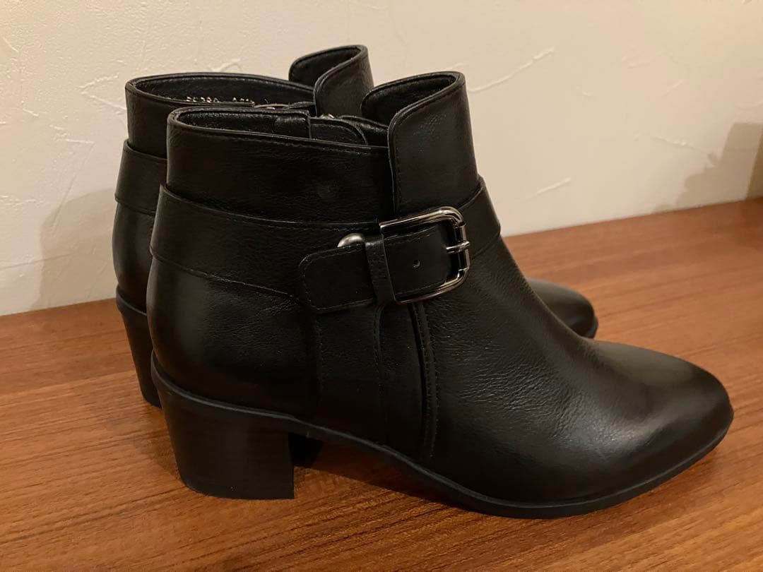 【未使用】DIANA 本革 ショートブーツ ブラック23.5cm WD65380