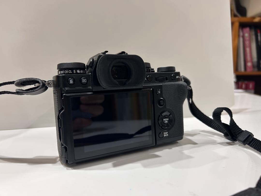 値下げ！！FUJIFILM X-T3 +XF18-55F2.8-4Rレンズセット