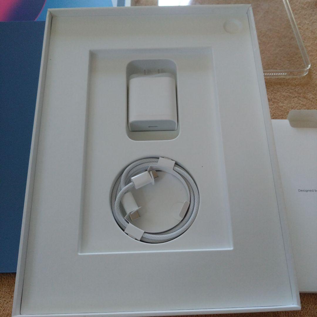 【美品！】Apple iPad第10世代 本体 ブルー 充電器付き