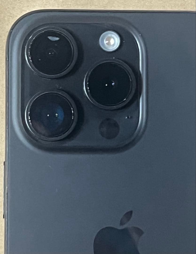 iPhone 15 Pro 256GB バッテリー100%