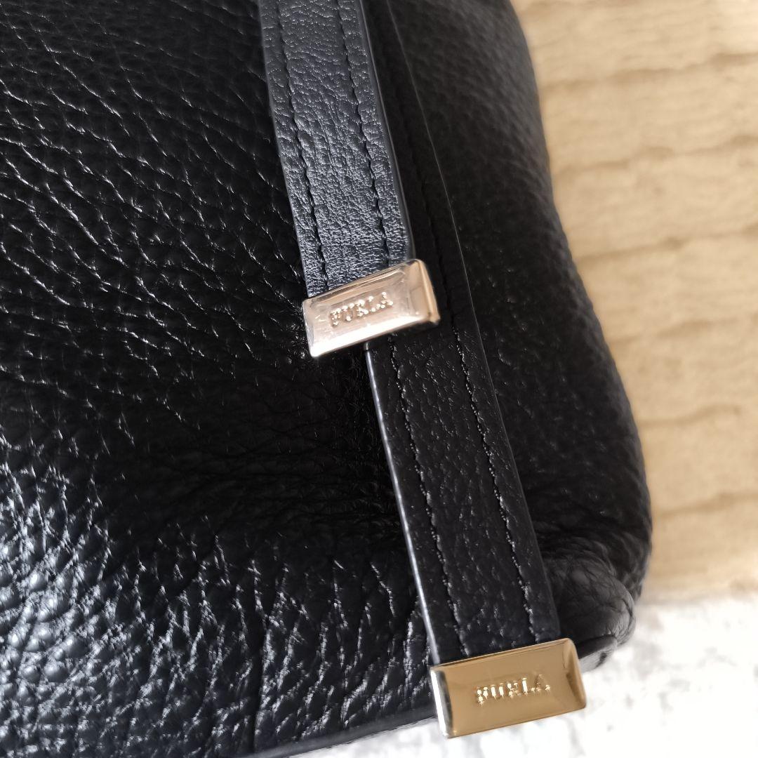 美品！FURLA　フルラ　 黒 レザー ショルダーバッグ