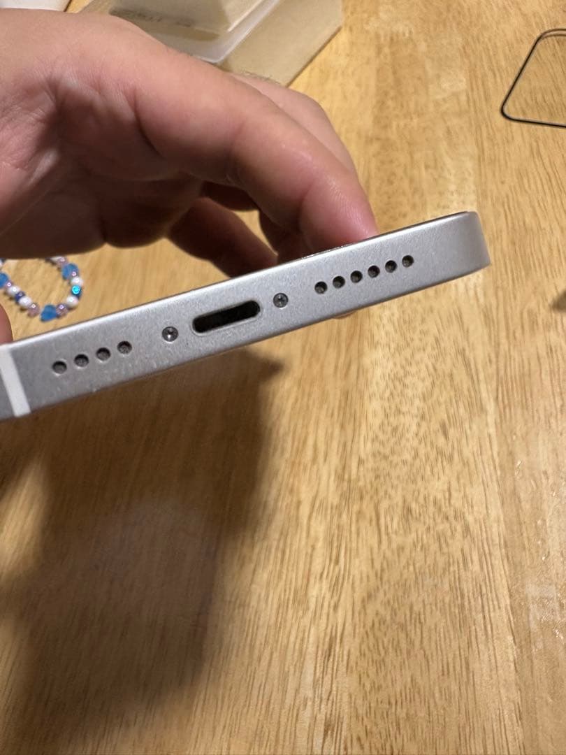 マ*ー様 画面傷無しiPhone14Plus 256gb バッテリー85% SI