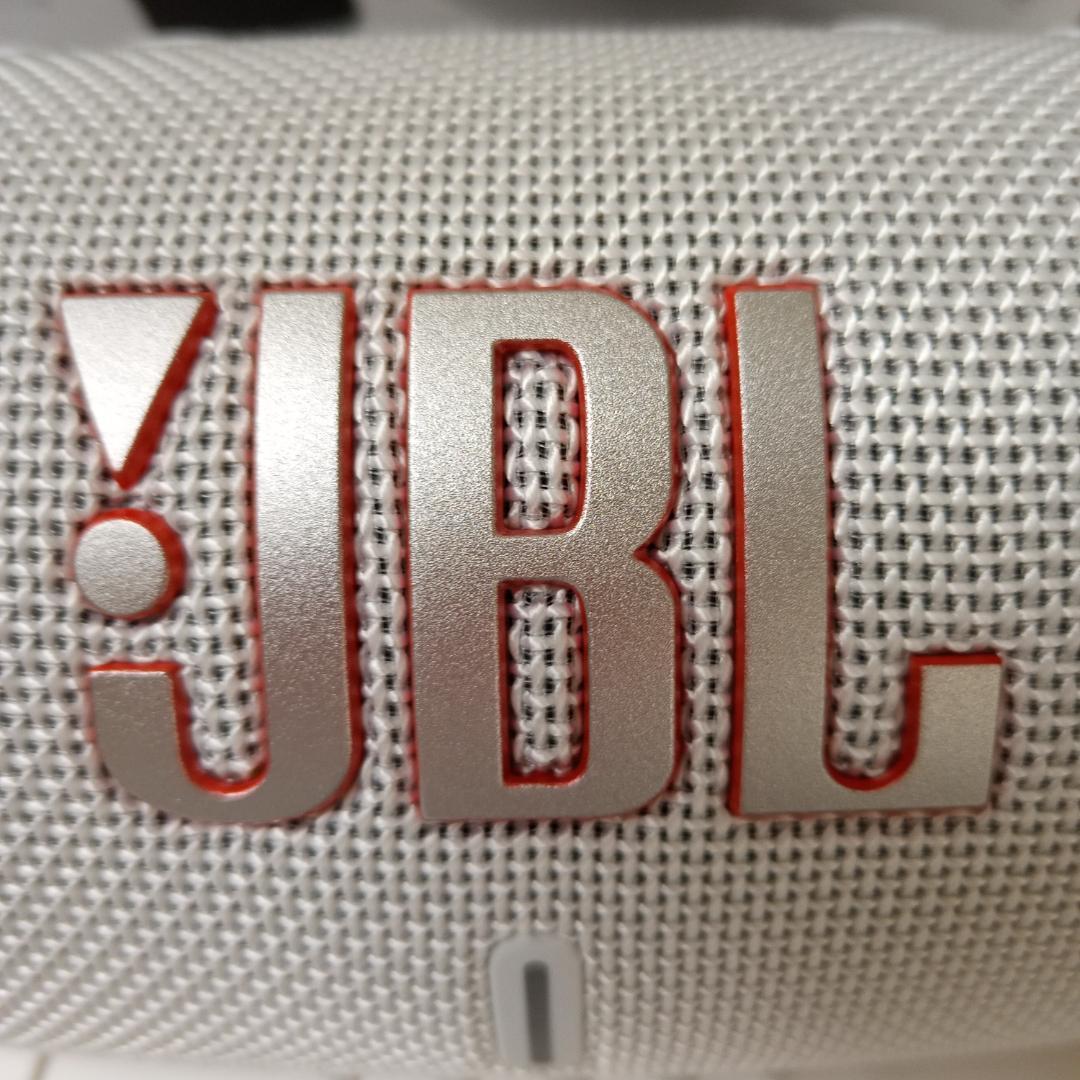 JBL CHARGE5 ホワイト Bluetoothスピーカー