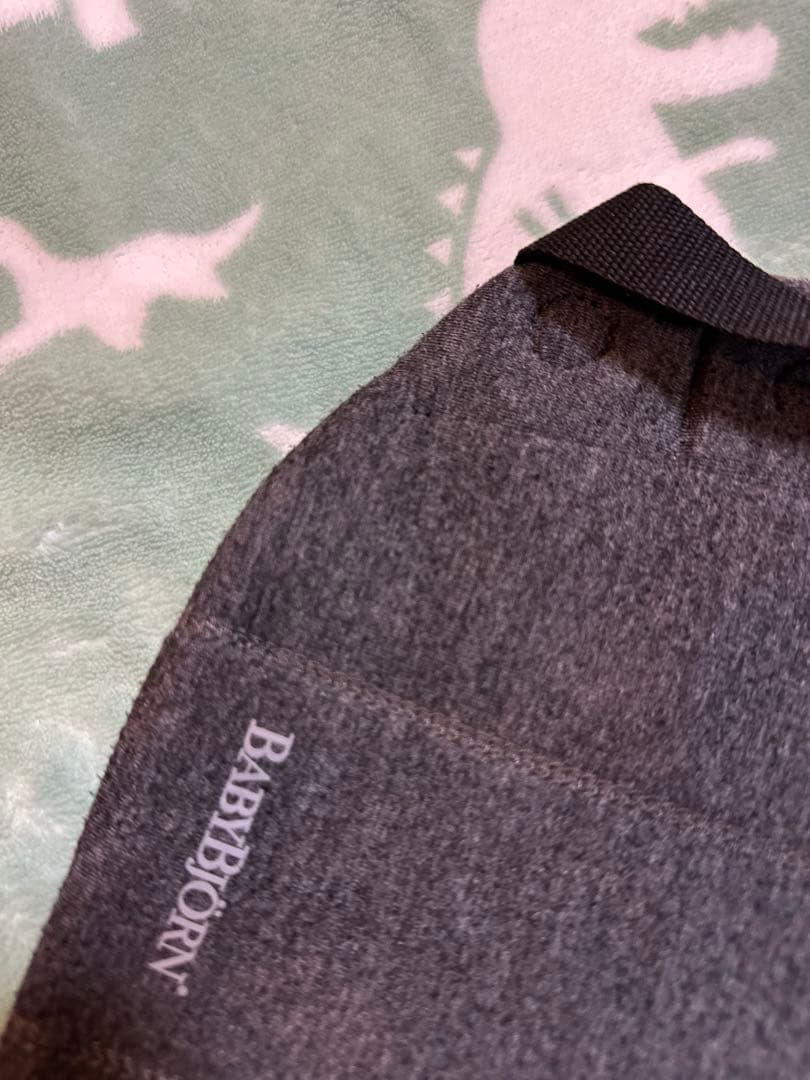 ベビービョルン　ハーモニー　ダークグリーン