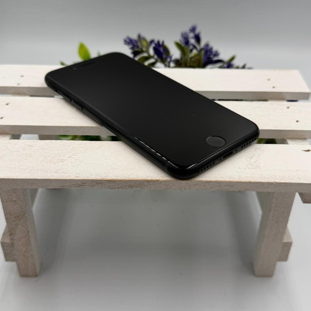 iPhone SE第3世代 64GB ミッドナイト 400