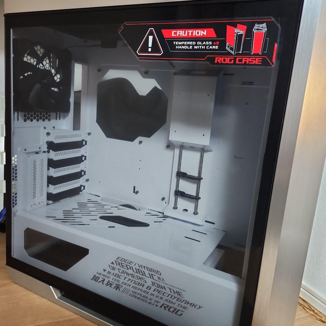 PCケース(自作PC用) ASUS ROG Strix Helios White