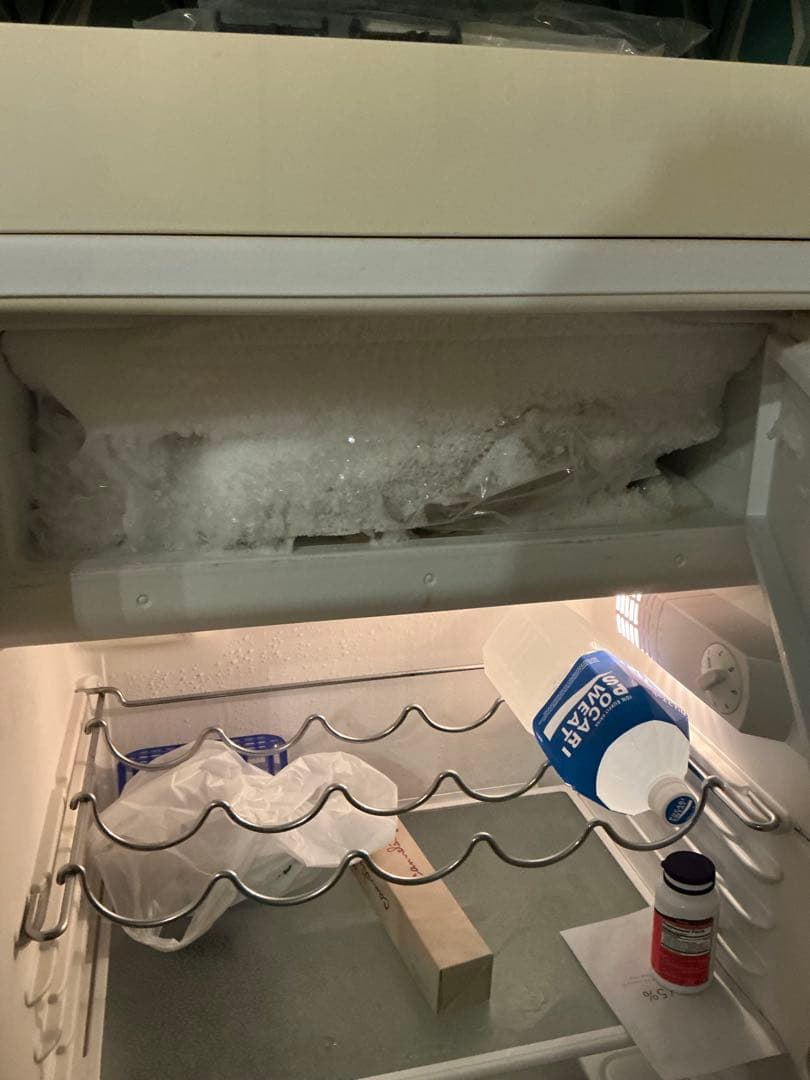 dovelly SMEG クリーム色 冷蔵庫 レトロデザイン