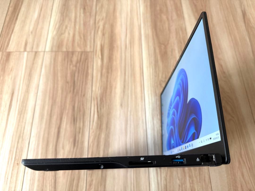 軽量738g 第11世代 富士通LIFEBOOK U9311/F 4/256GB