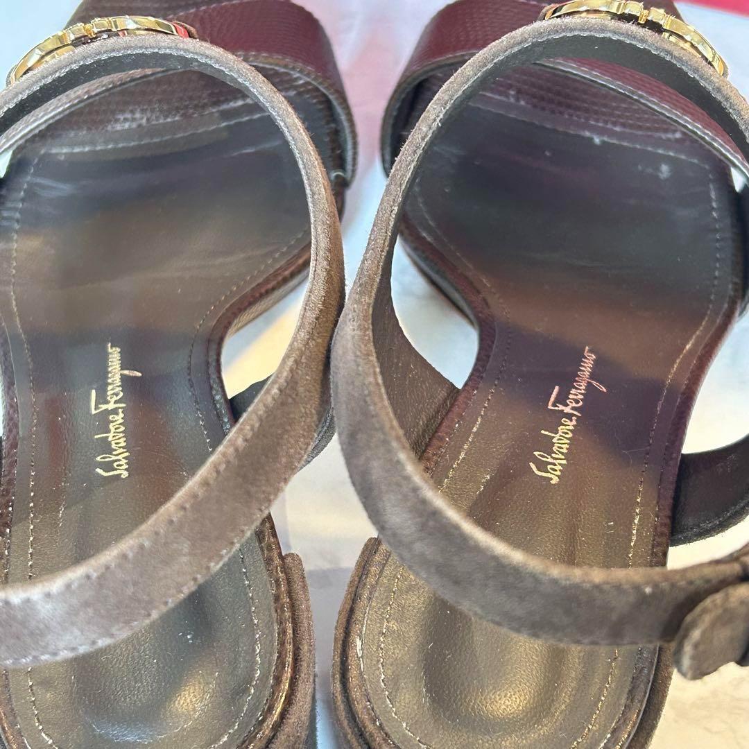 Salvatore Ferragamoフェラガモ　サンダル　ブラウン　スウェード
