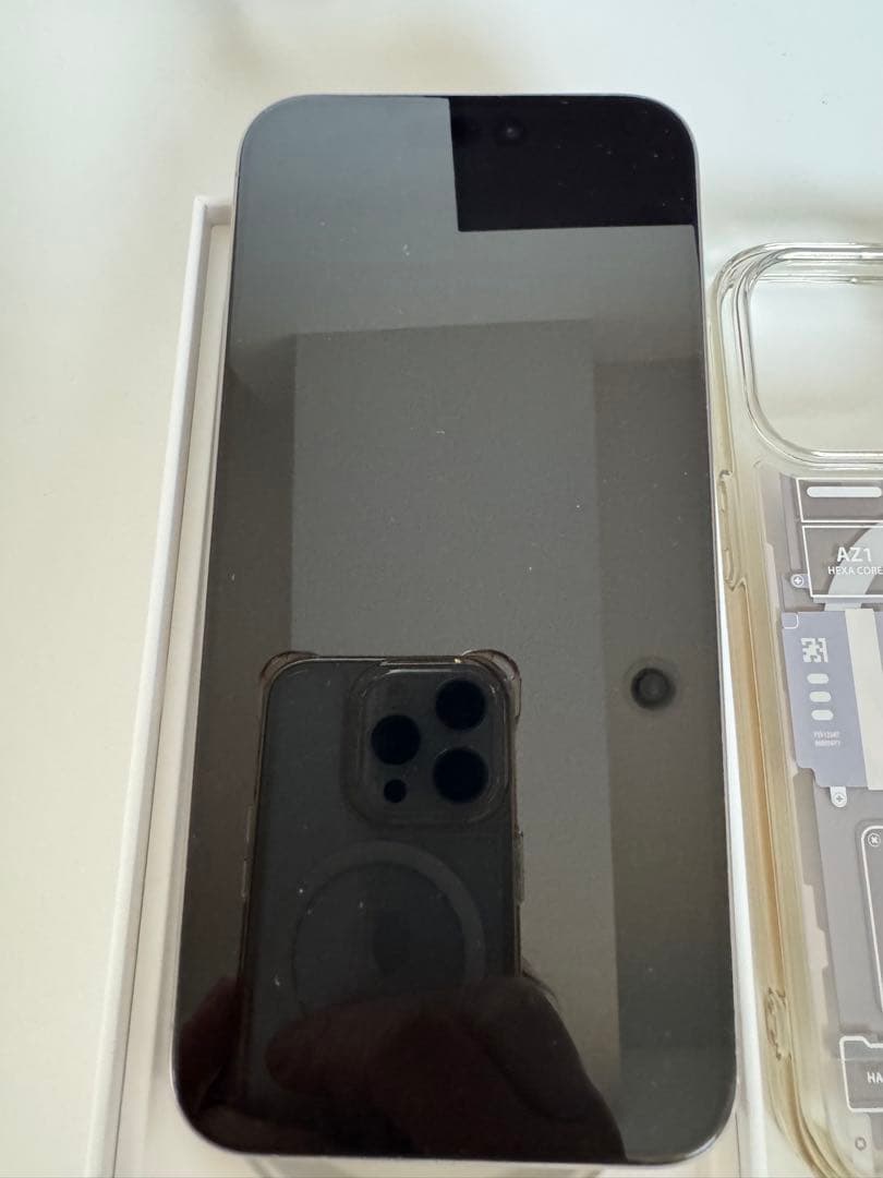 美品 iPhone 15Pro Max ナチュラルチタニウム 256GB