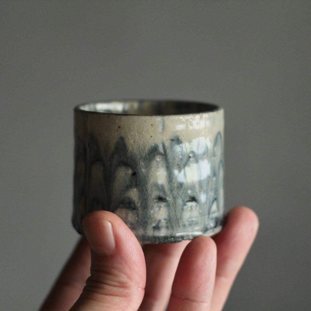 陶胎染付 筒盃 ぐい呑み 盃 ちょこ 酒器 古道具 アンティーク