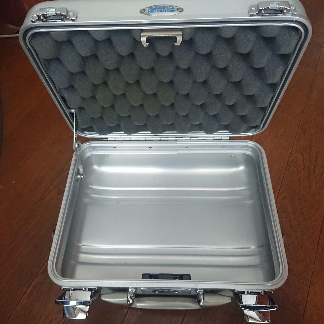 ゼロハリバートン ミニカメラケース シルバー