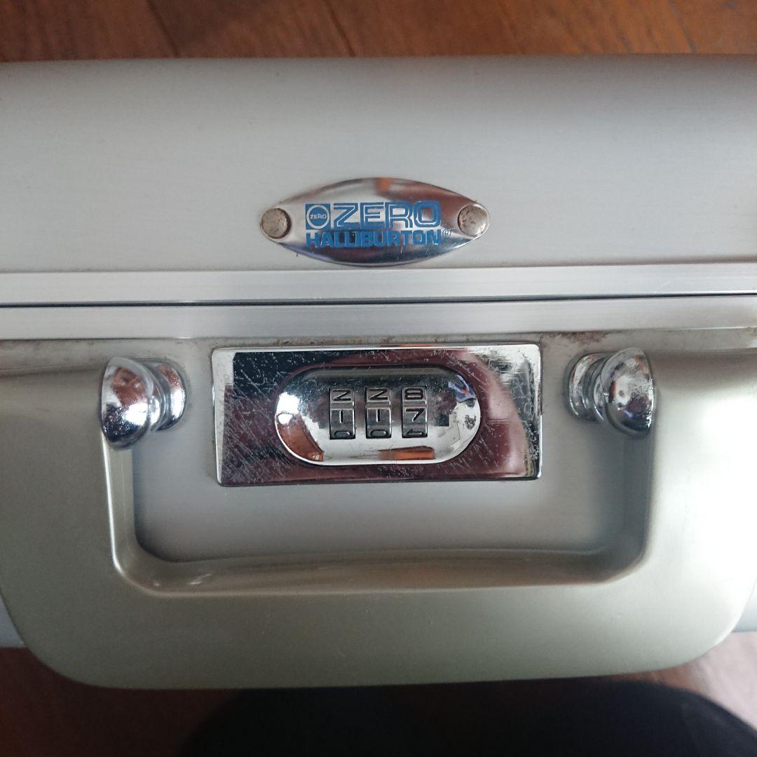 ゼロハリバートン ミニカメラケース シルバー