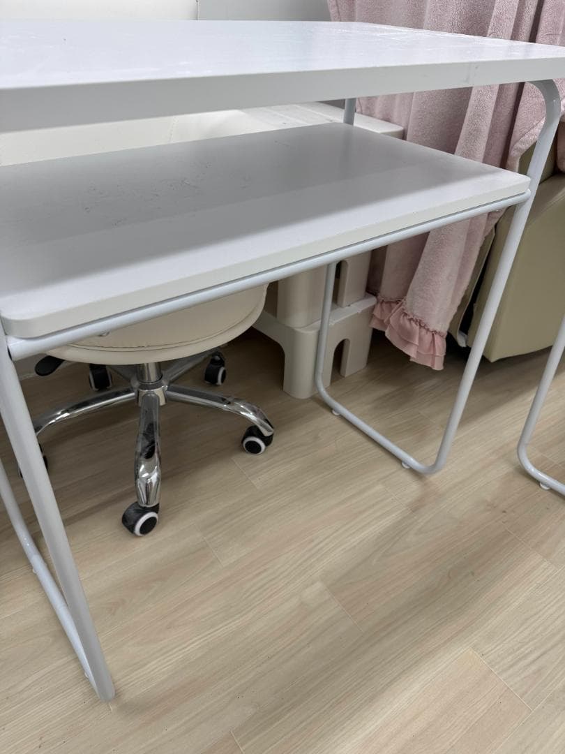 ネイルテーブル　【メーカー廃盤貴重品】