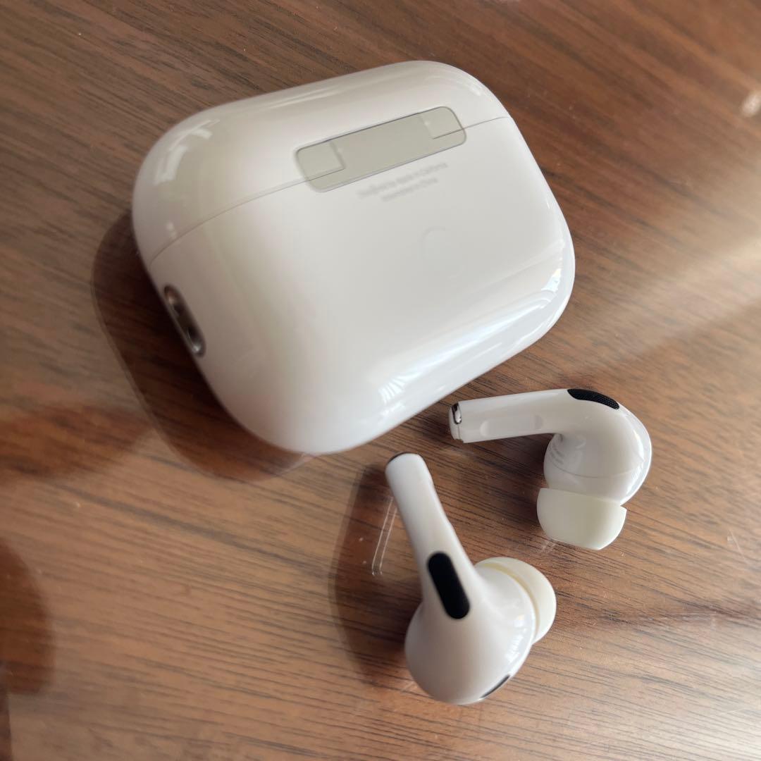 【極美品】AirPods Pro 2 本体 ＆サービスでESRケース付