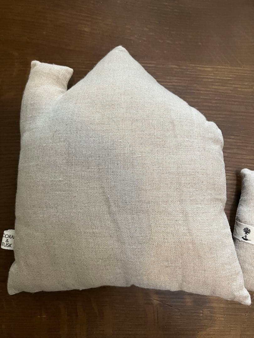 コーラル&タスク 猫村さん 小さなピローのポケットハウス 新品