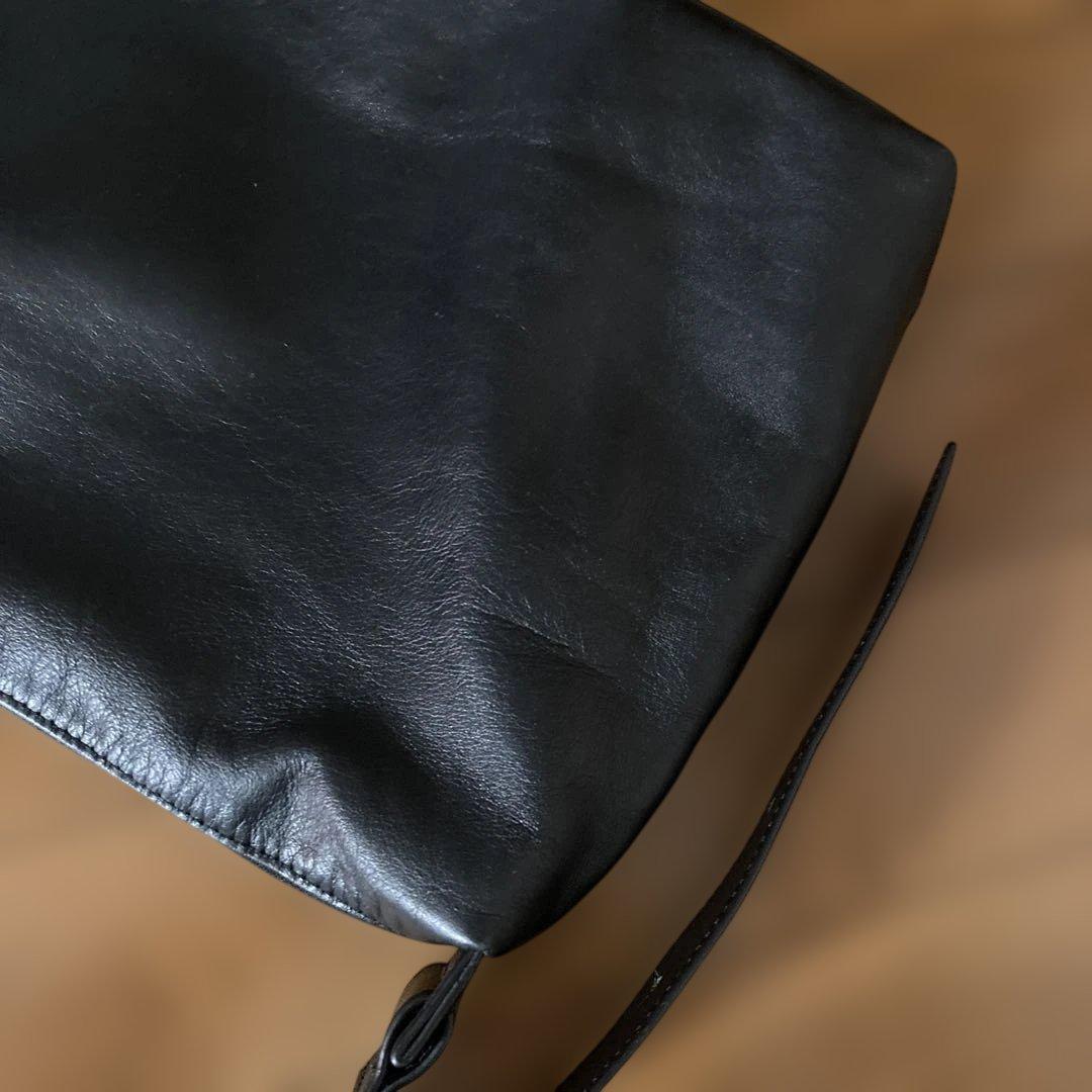 イアパピヨネ　ショルダーバッグ