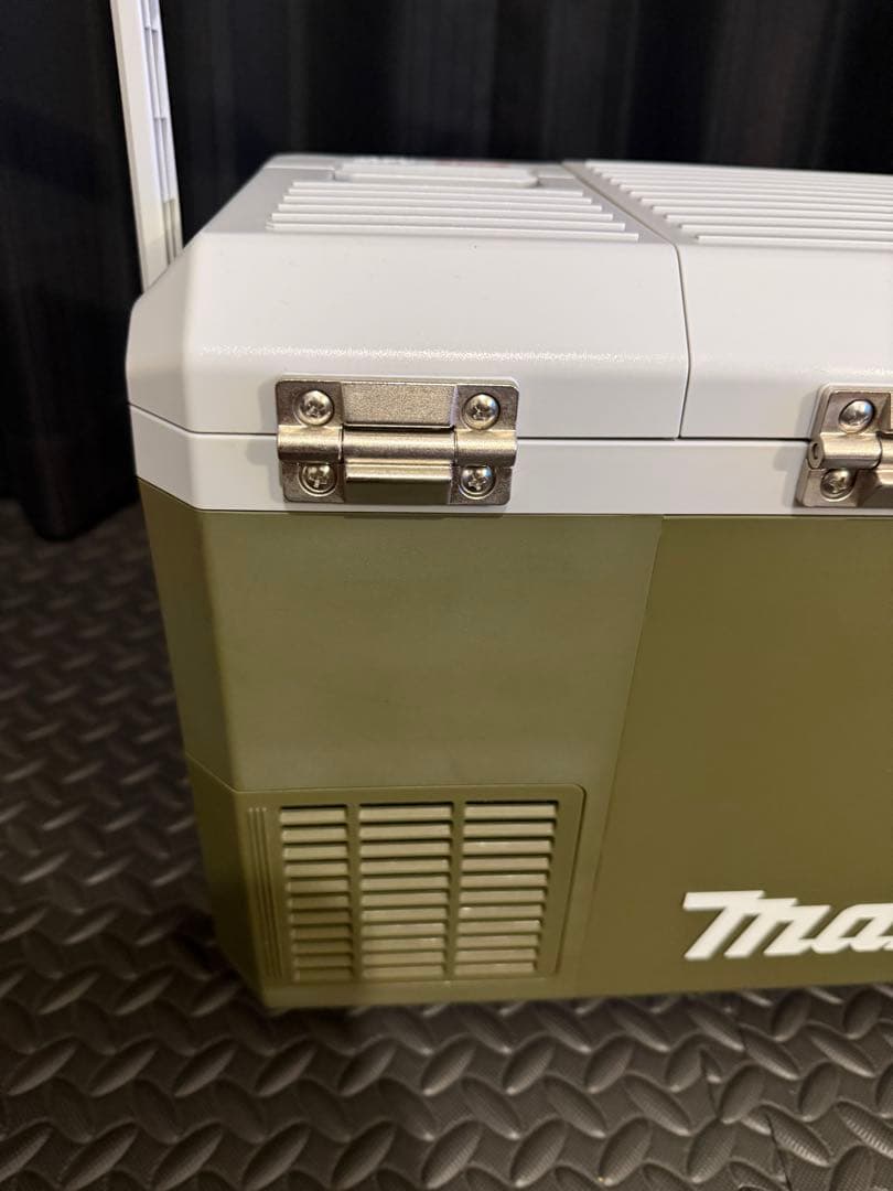 美品■マキタ 40Vmax 充電式保冷温庫 CW003G オリーブ　7L