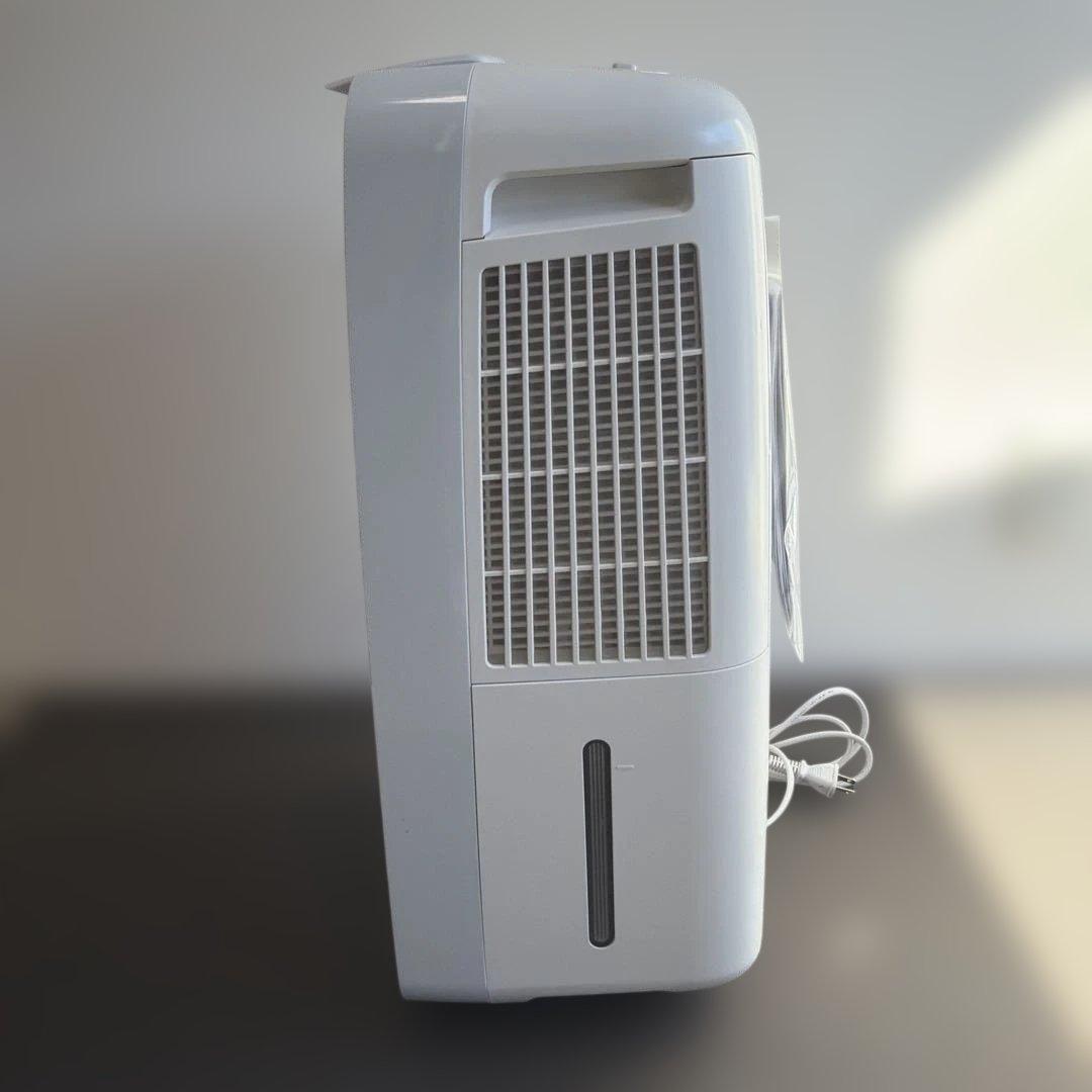 SHARP 衣類乾燥除湿機 CM-J100-W 　ホワイト