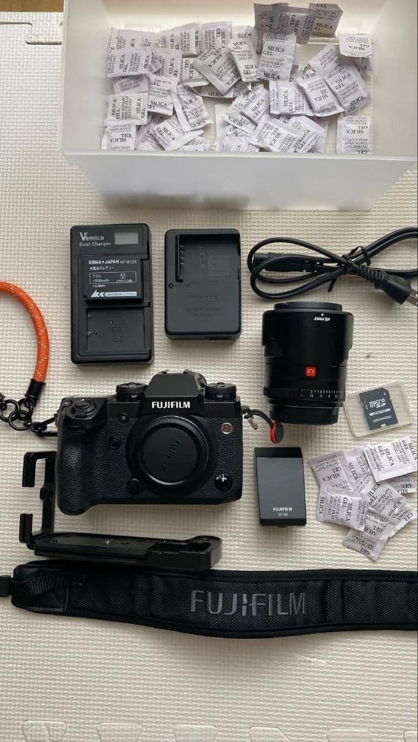 デジタルカメラ FUJIFILM XH 1 + VILTOX 1.4 33MM AF