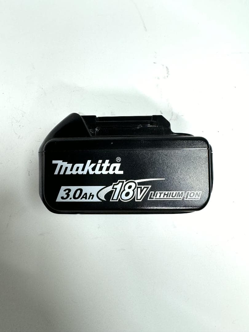 マキタ スティッククリーナー CL182FD 本体.充電器付き