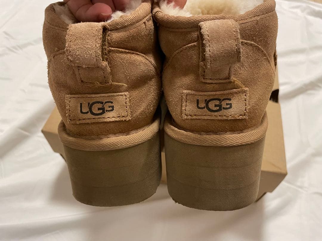 【美品】UGGクラシック ウルトラミニプラットフォーム ブーツ 23cm