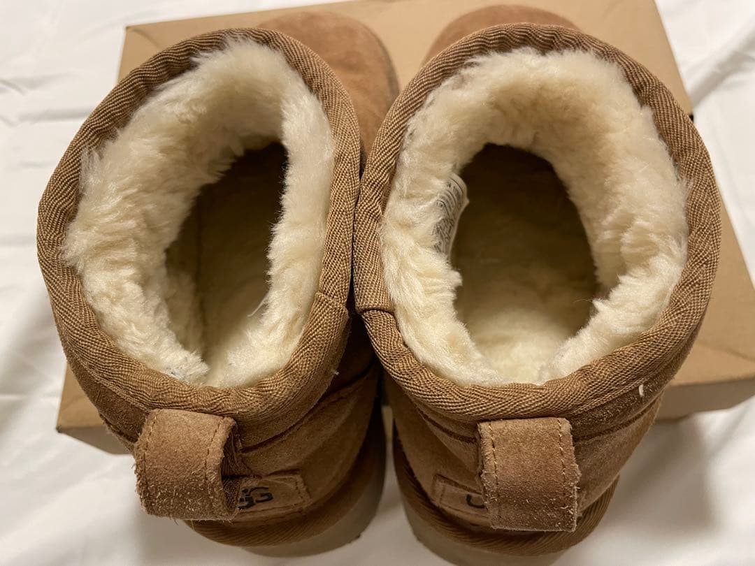 【美品】UGGクラシック ウルトラミニプラットフォーム ブーツ 23cm