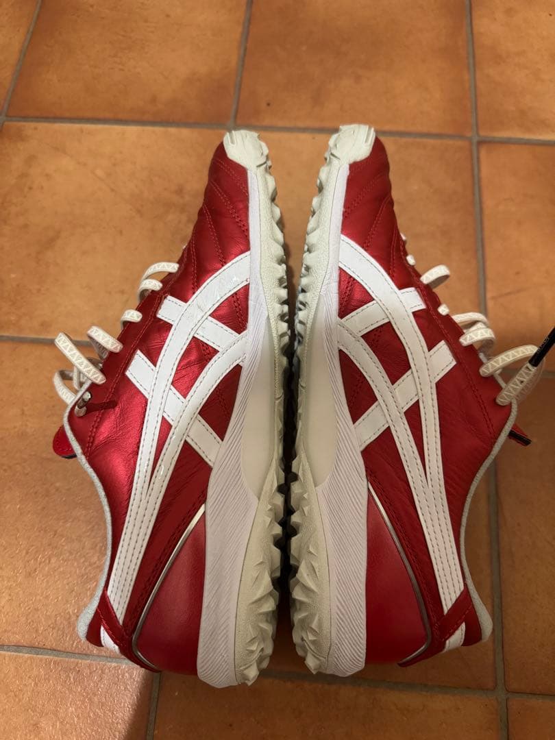 asics サッカーシューズ レッド/ホワイト