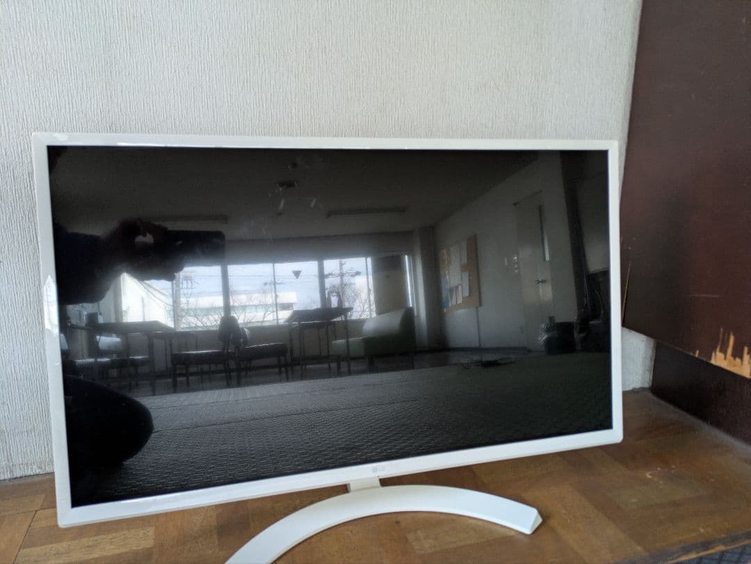 LG ディスプレイ モニター本体 32MP58HQ-W ホワイト 綺麗
