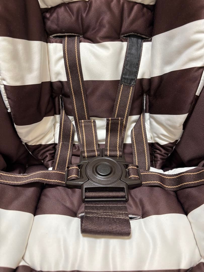 コンビ　ネムリラ　4キャス　AT 電動　オートスイング　ハイローチェア