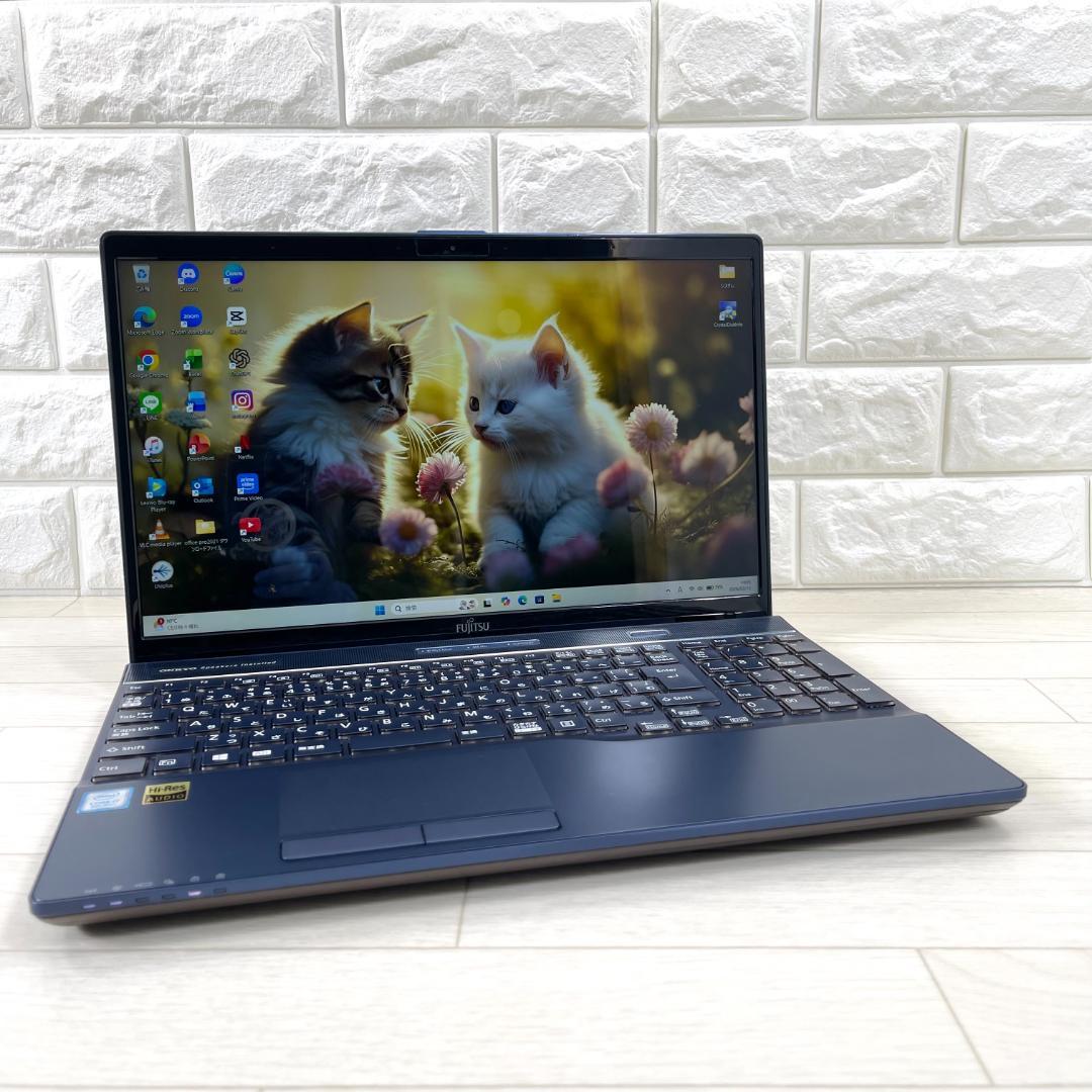 富士通 第8世代i7 新品SSD512＋HDD1T RAM16 ノートパソコン