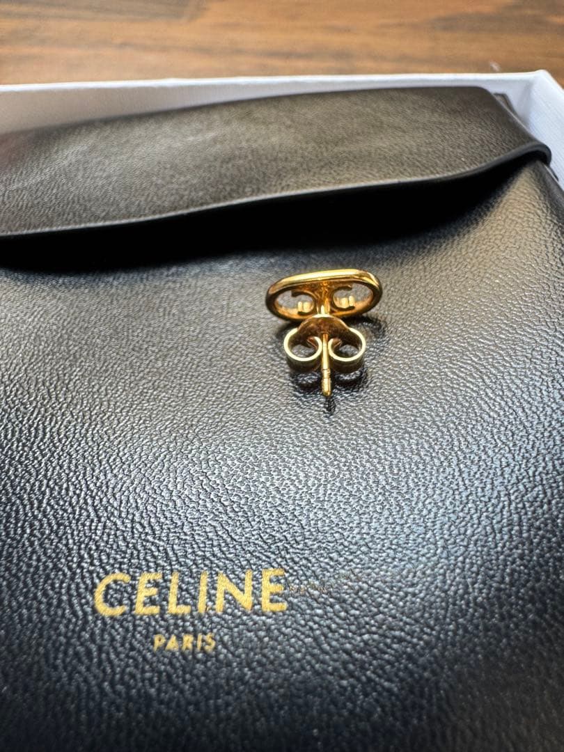 CELINE セリーヌ　ピアス　片耳