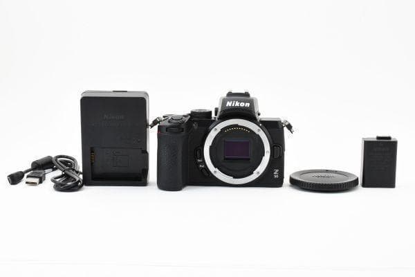 【美品】ニコン Nikon Z50 ミラーレスカメラ《ショット数9790回》