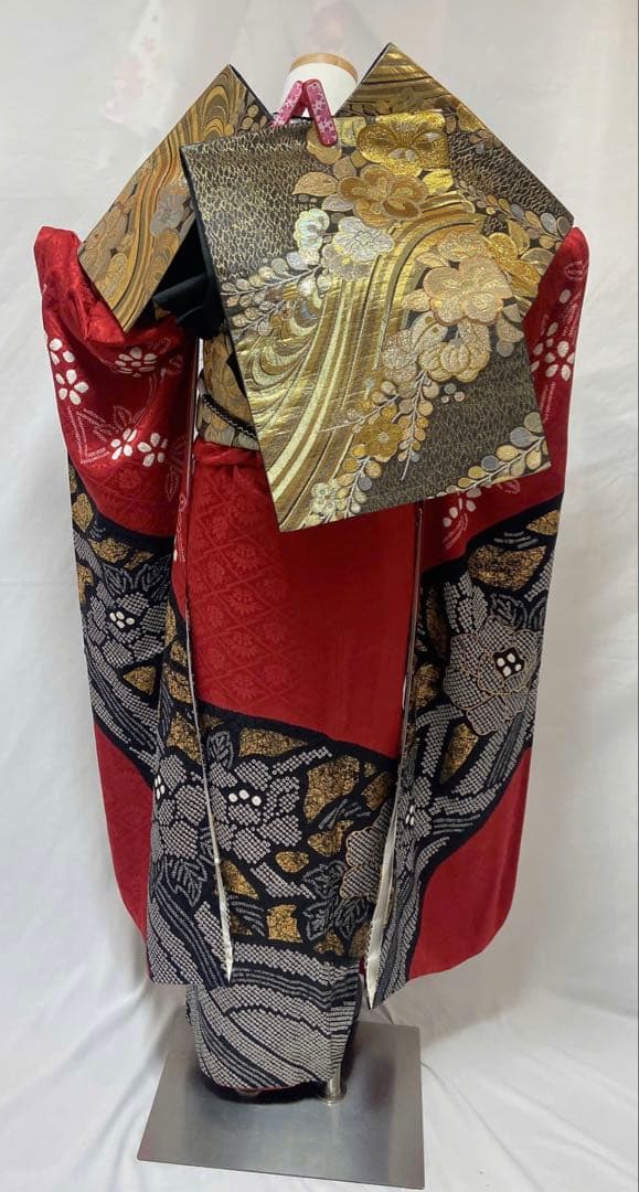 牡丹 絞り 金彩 黒 正絹　振袖 成人式　振袖3点セッQR