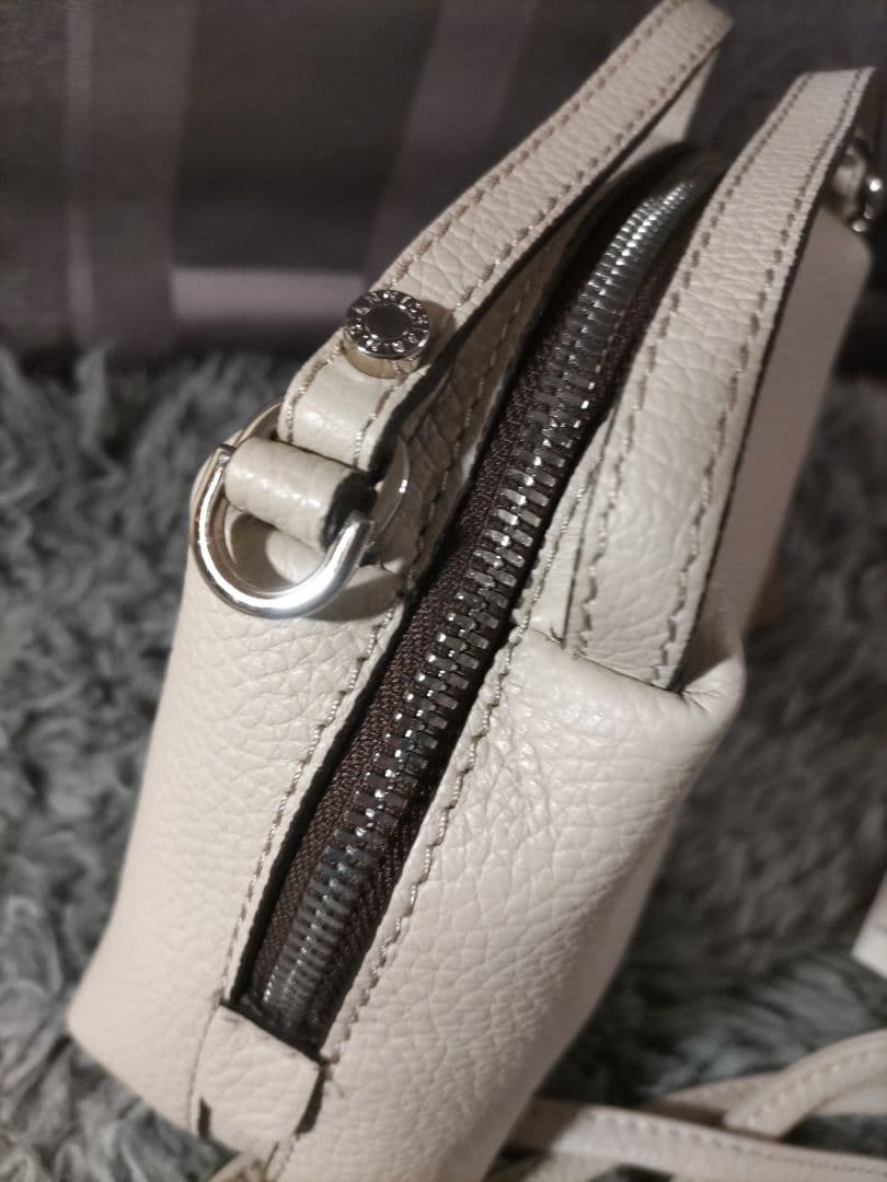 ジャンニキアリーニ レザー ショルダーバッグ