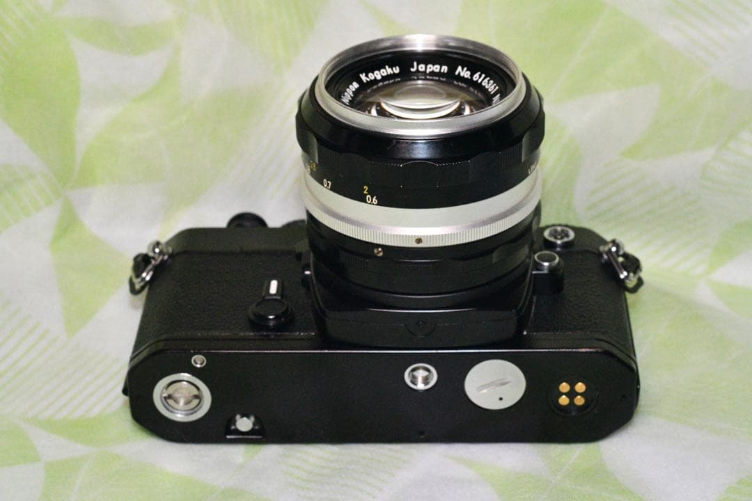 《美品・動作品》 Nikon FE + 標準レンズ付きフィルムカメラ　a0344