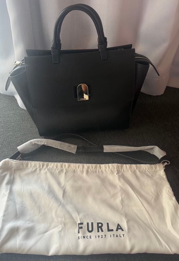 FURLA トートバッグ
