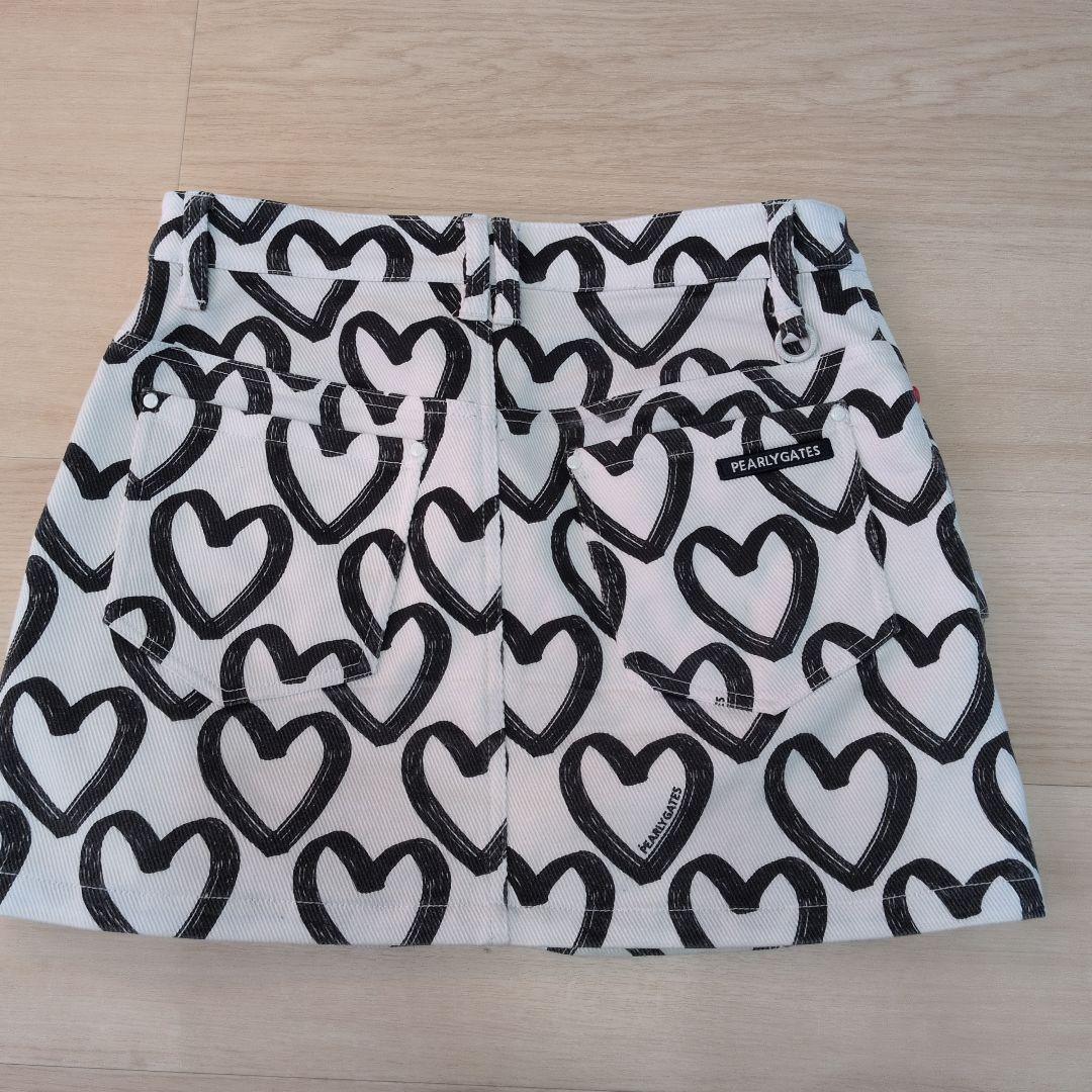 パーリーゲイツ　落書きハート柄スカート　size1
