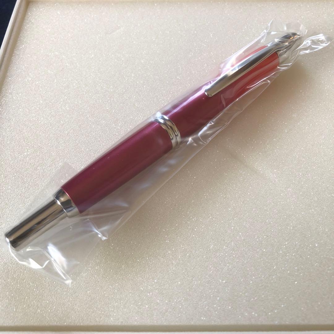 パイロット　キャップレス万年筆　2017年限定　クリムゾンサンライズ　細字Ｆニブ