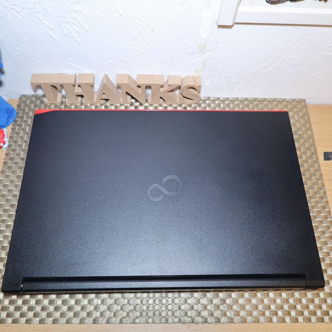 Win11公式対応10世代i3/メ8/新品SSD/DVD/無線/HDMI/カメラ