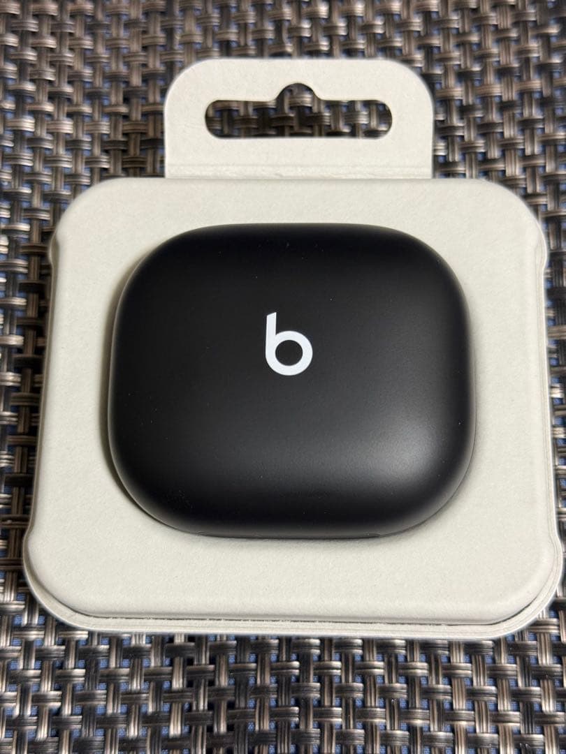 Powerbeats Fit-ノイズキャンセリングイヤフォン-ジェットブラック