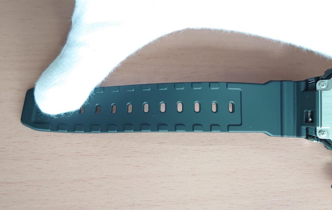 【新品】G-SHOCK メタルケース腕時計 GM-5600UB-1JF