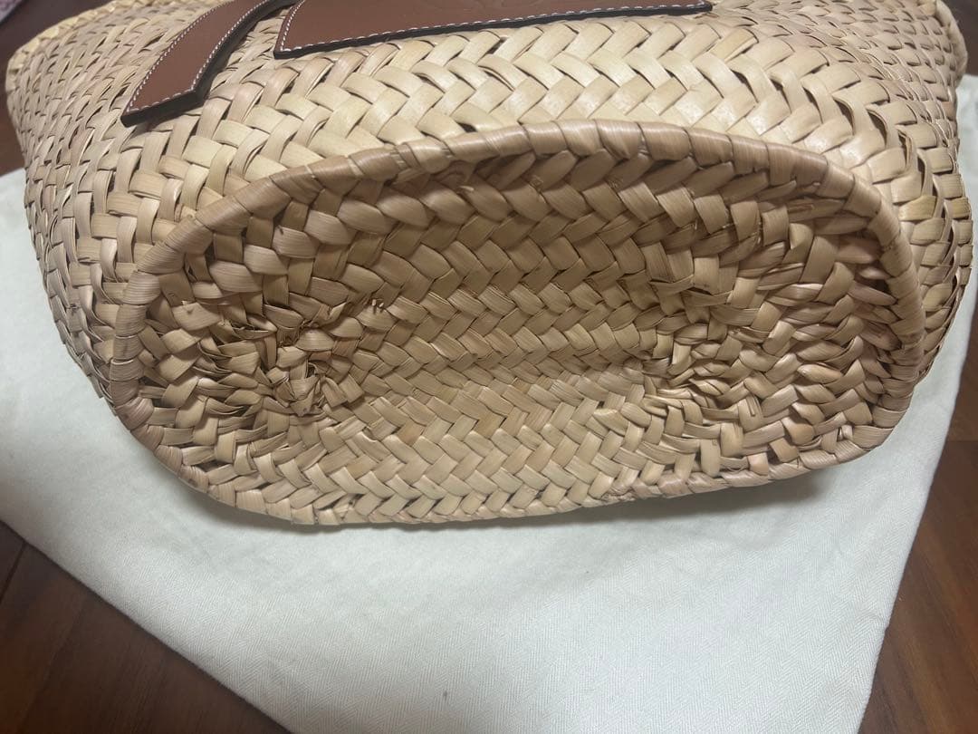 LOEWE ストロートートバッグ ベージュ　ミディアム