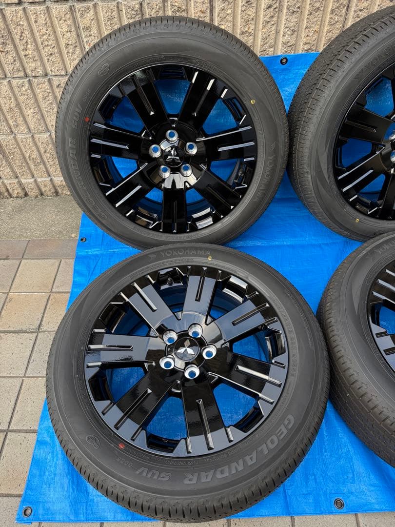 デリカD5 シャモニー　純正ホイール＆タイヤ4本セット【新車外し品】