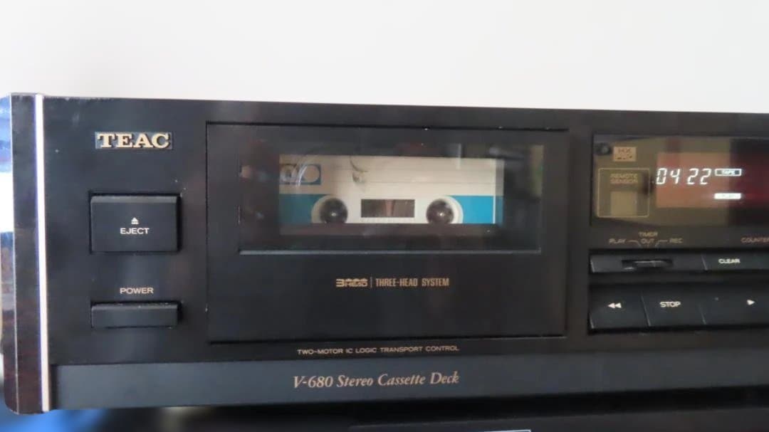 ３ヘッドカセットデッキ　TEAC V-680　動作品