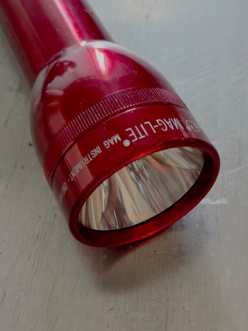 SUPREME MAG-LITE レッド懐中電灯