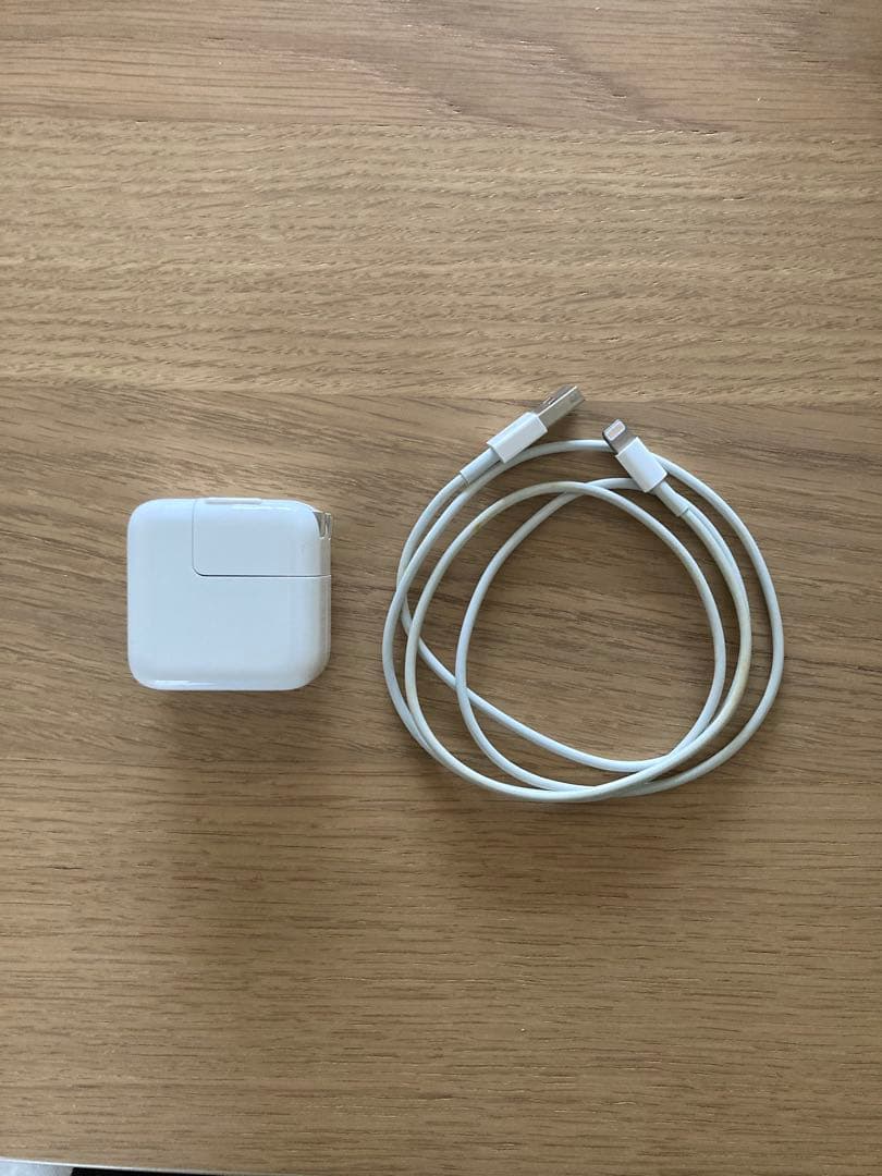 iPad mini 4 （アイパッド ミニ 4） 64GB セルラーモデル